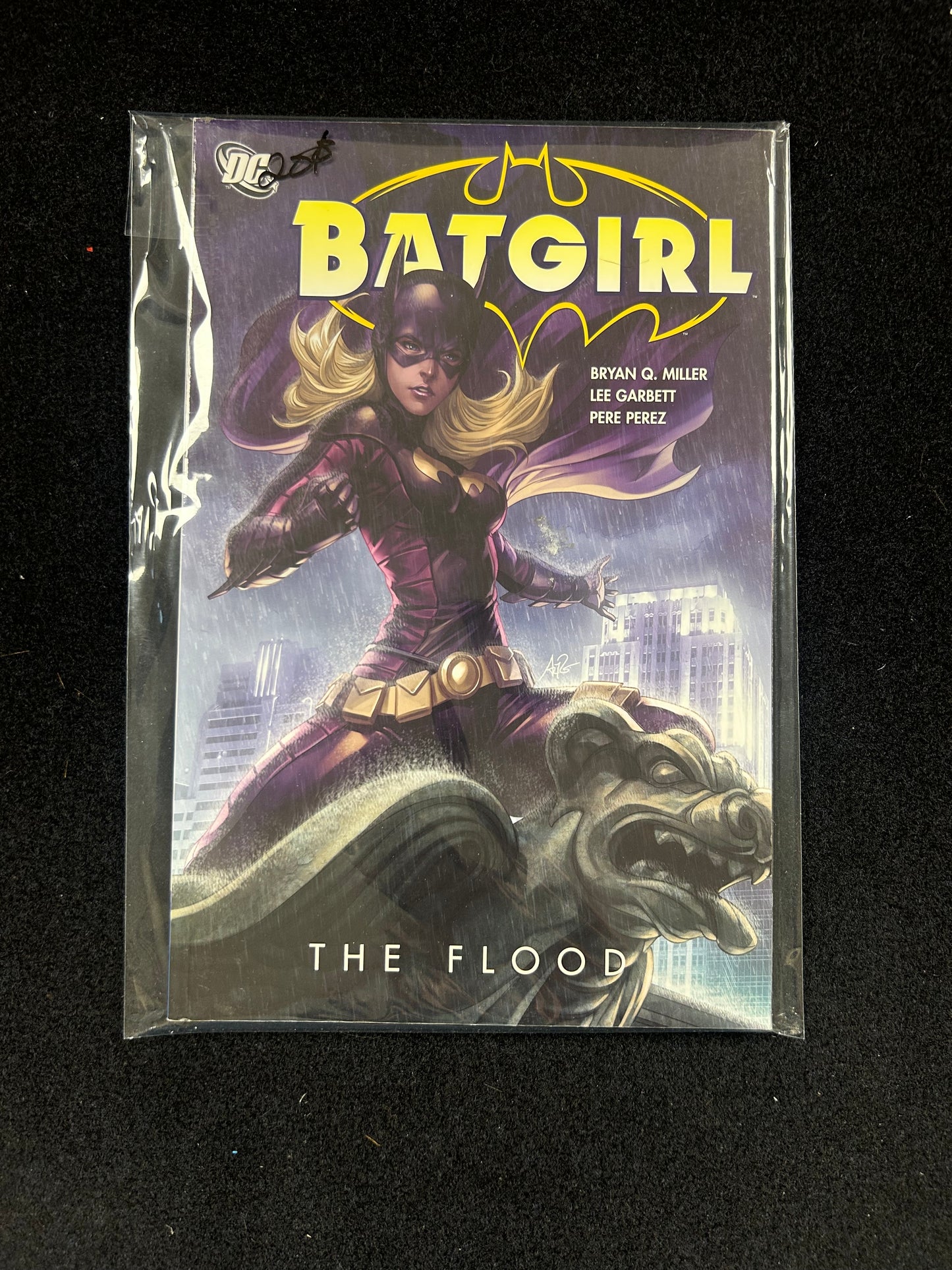 Batgirl The Flood – Graphic Novel