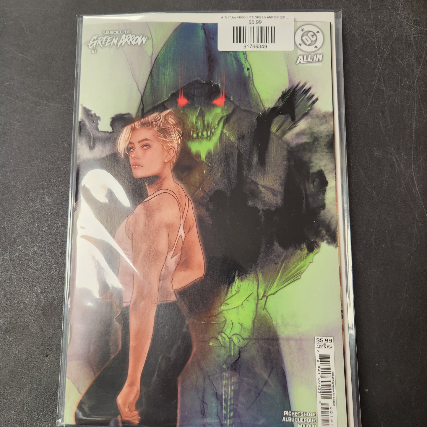 #1D (Tula) ABSOLUTE GREEN ARROW (OF 6 TULA LOTAY CARD STOCK VAR)