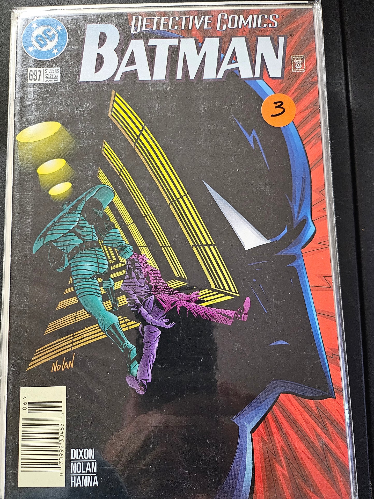100.144 – #697 – Detective Comics 1937–2011 1–881