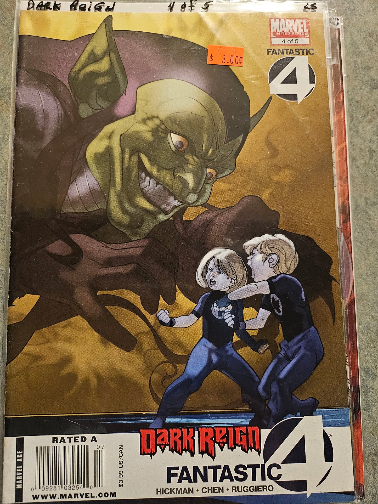 100.104 Fantastic Four – #4 of 5 – LS – Dark Reign