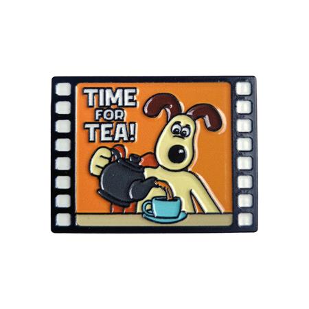 WALLACE & GROMIT GROMIT ENAMEL PIN BADGE (Pre-Order by 08/03/26 | Est. In-Store: 09/16/26 | Ships after release)