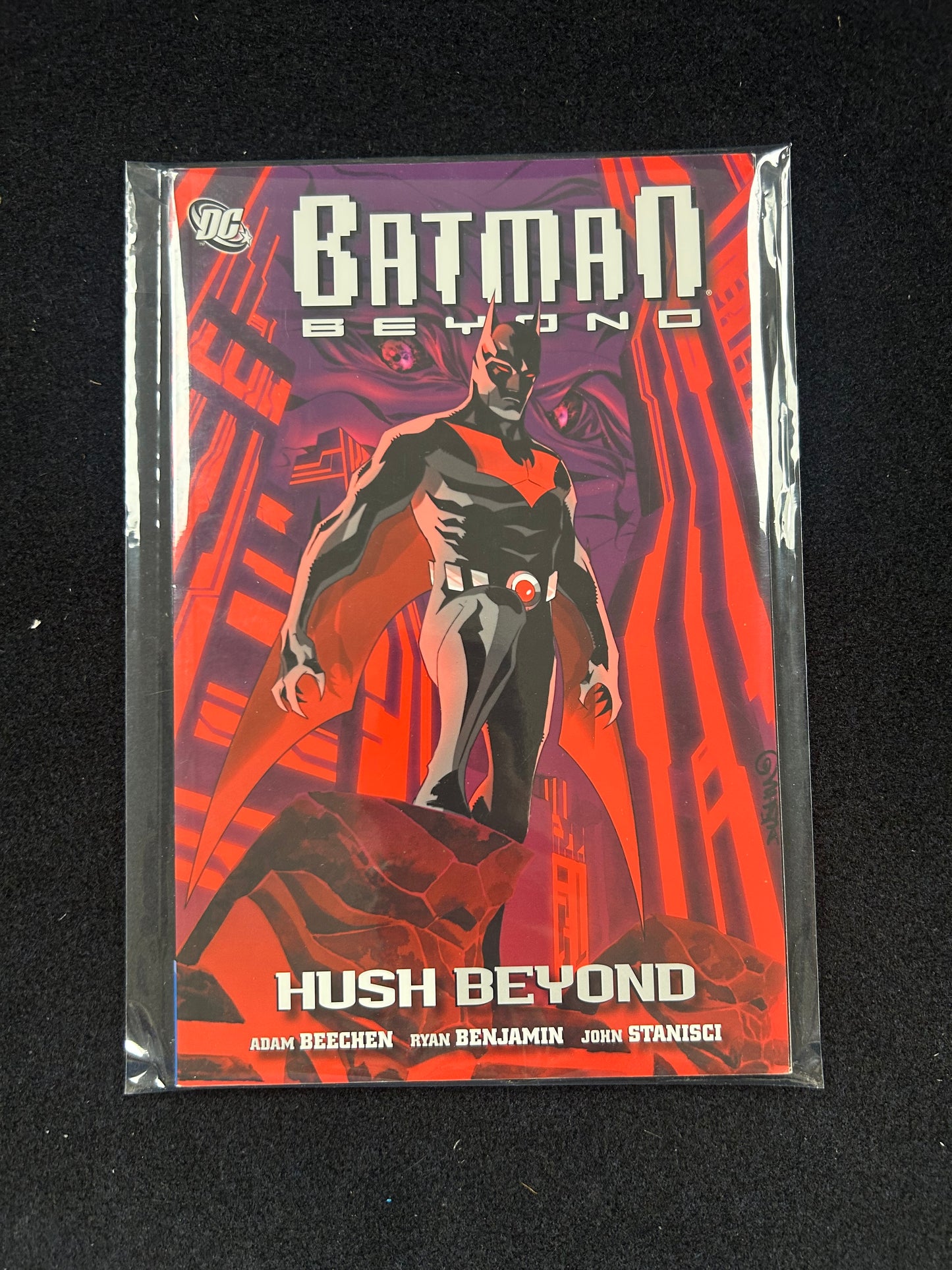 Batman Beyond Hush Beyond – Graphic Novel