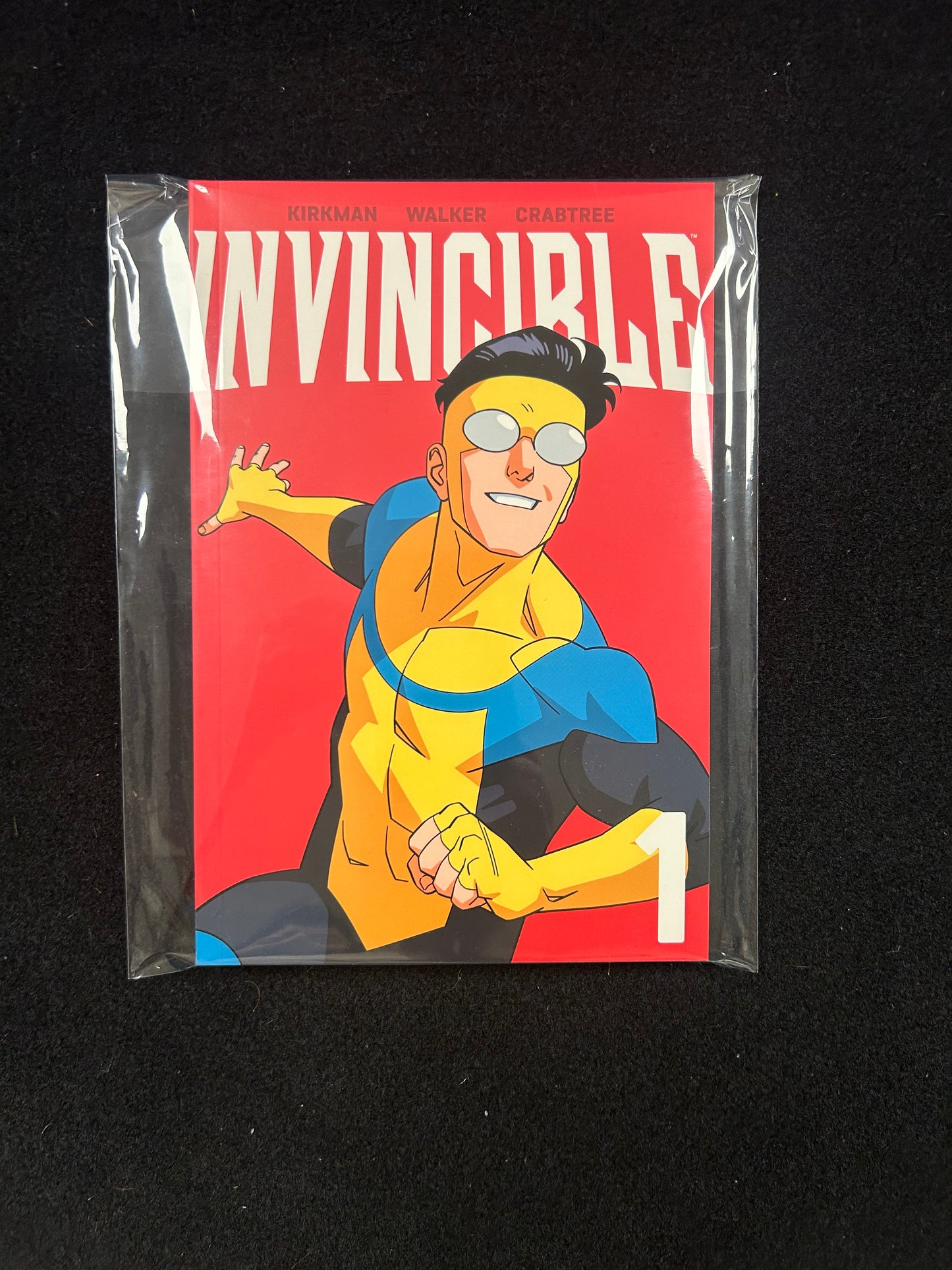 Invincible #1 – Graphic Novel