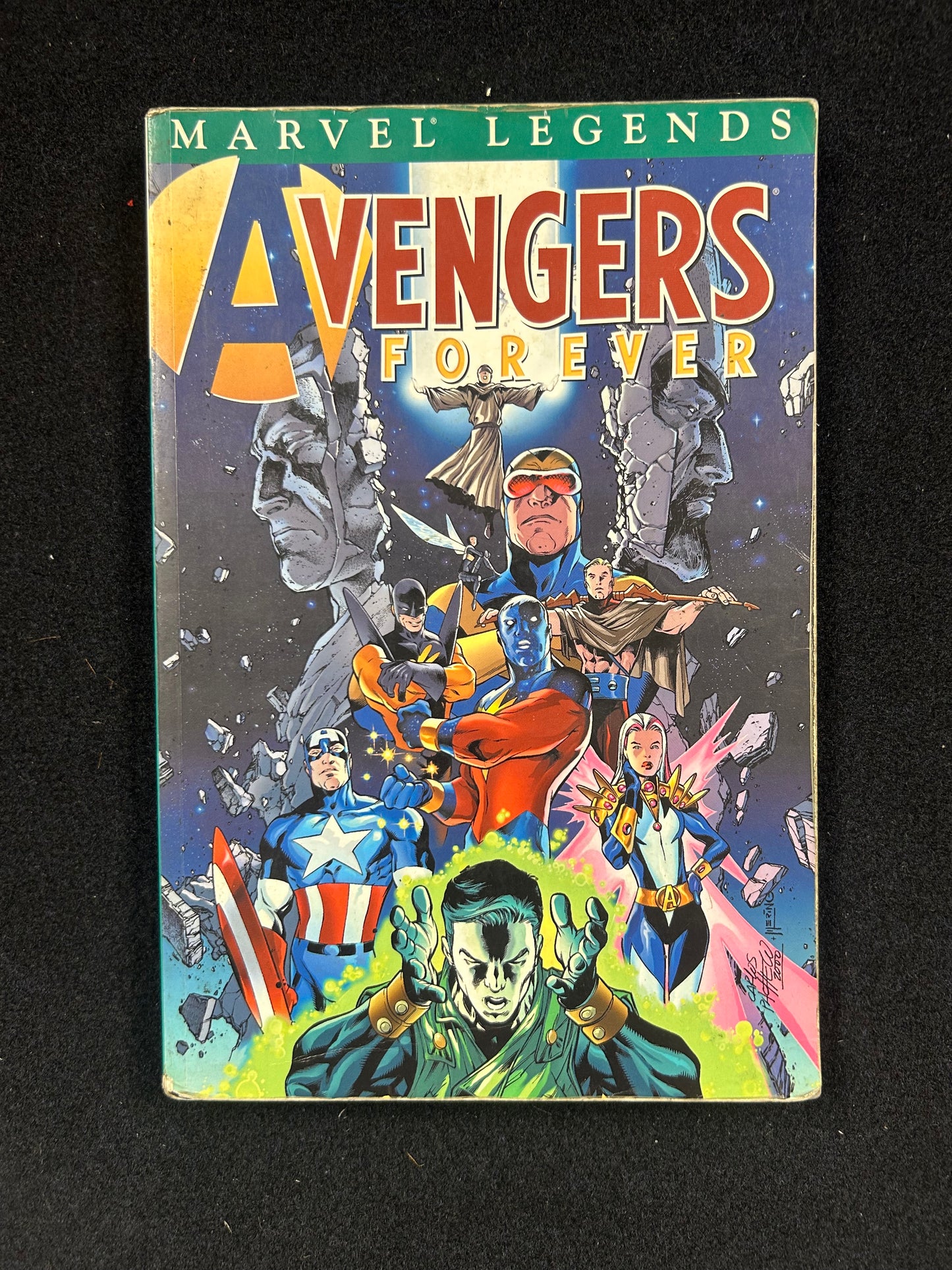 Marvel Legends Avengers Forever – Graphic Novel
