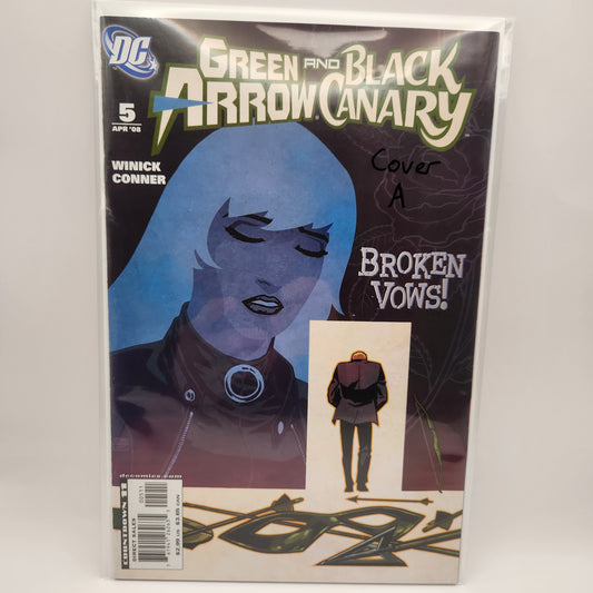 #5 Cover A - Green Arrow and Black Canary (2007 DC)