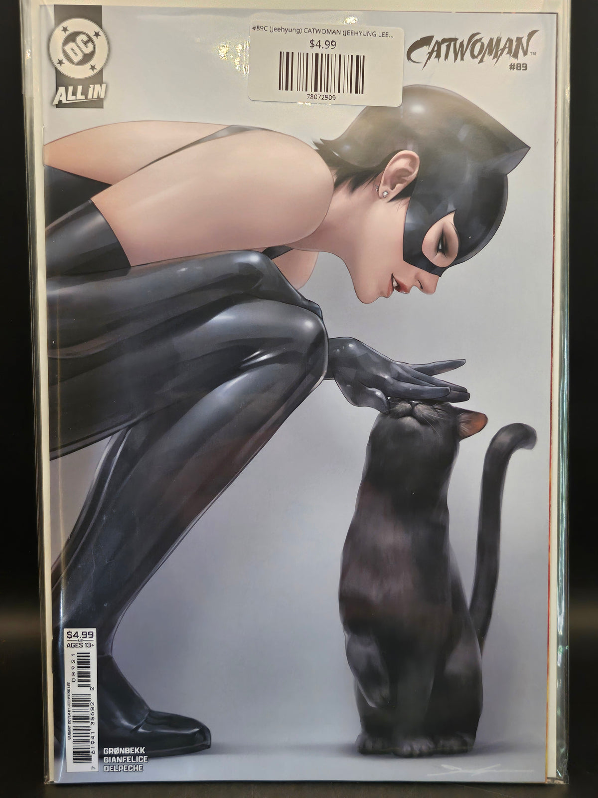 #89C (Jeehyung) CATWOMAN (JEEHYUNG LEE CARD STOCK VAR)