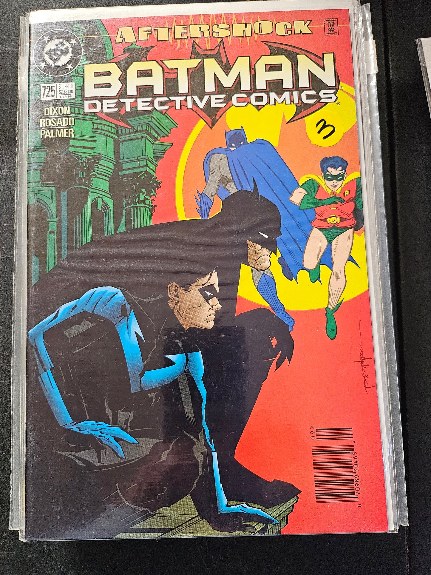 100.131 – #725 – Detective Comics 1937–2011 1–881