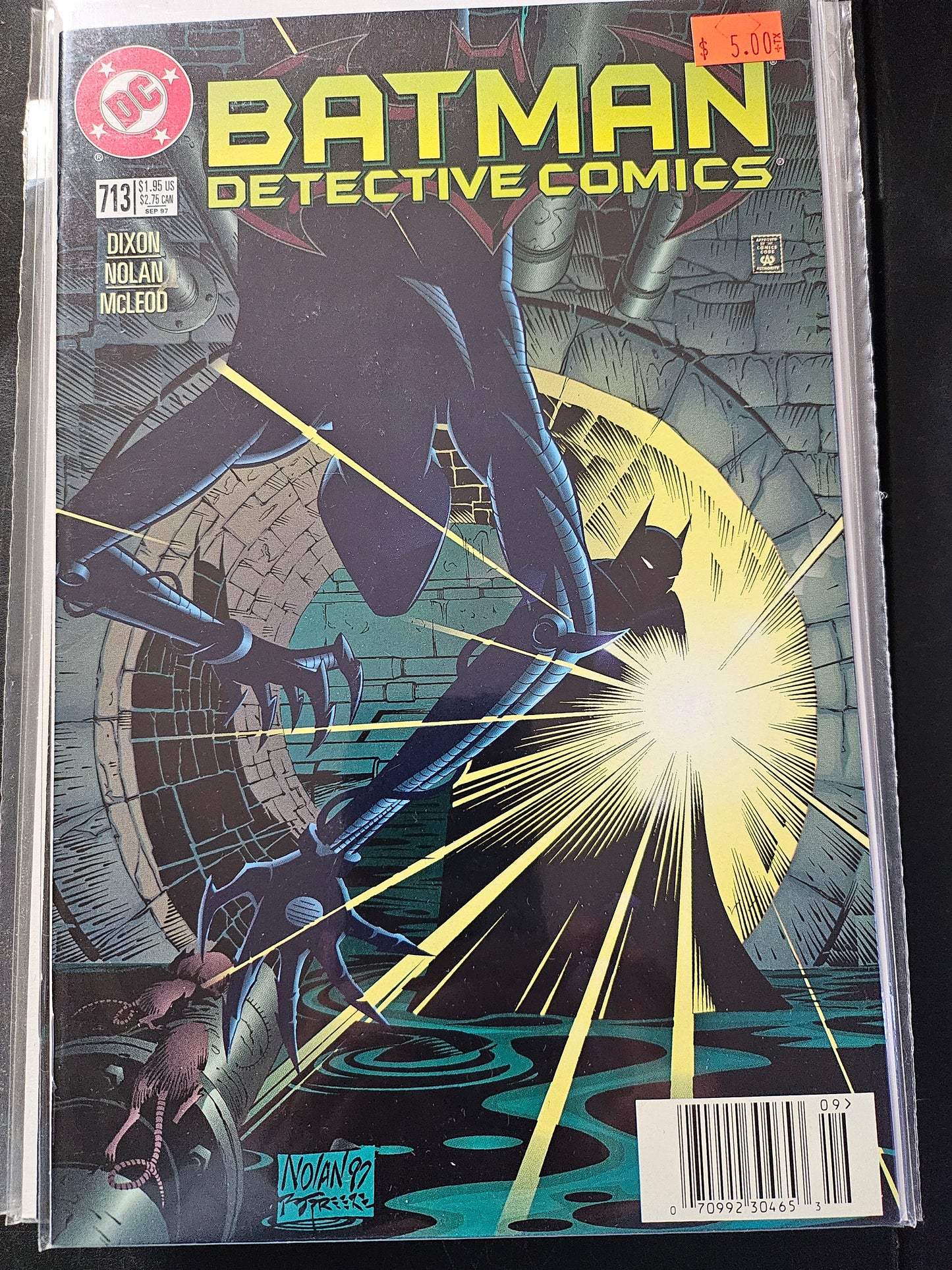 100.126 – #713 – Detective Comics 1937–2011 1–881