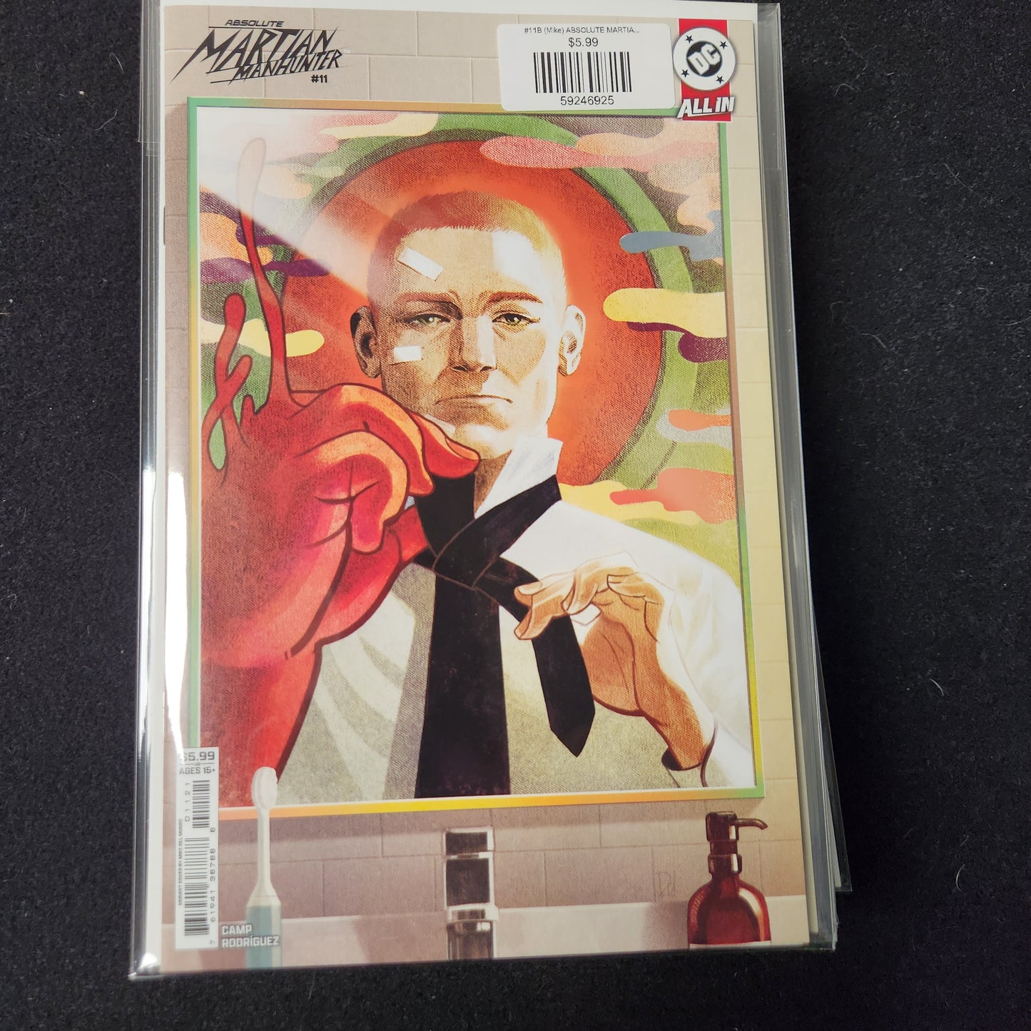 #11B (Mike) ABSOLUTE MARTIAN MANHUNTER (MIKE DEL MUNDO CARD STOCK VAR)