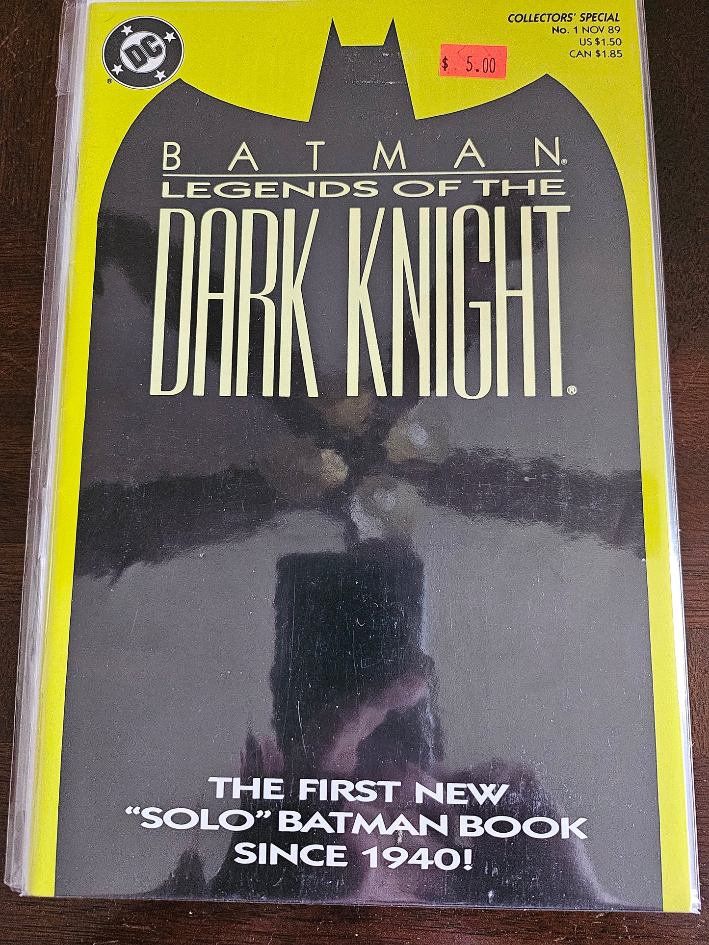 Batman: Legends of the Dark Knight – DC Comics – 1989–2007 – Volume 1 – #1 - Yellow Cover