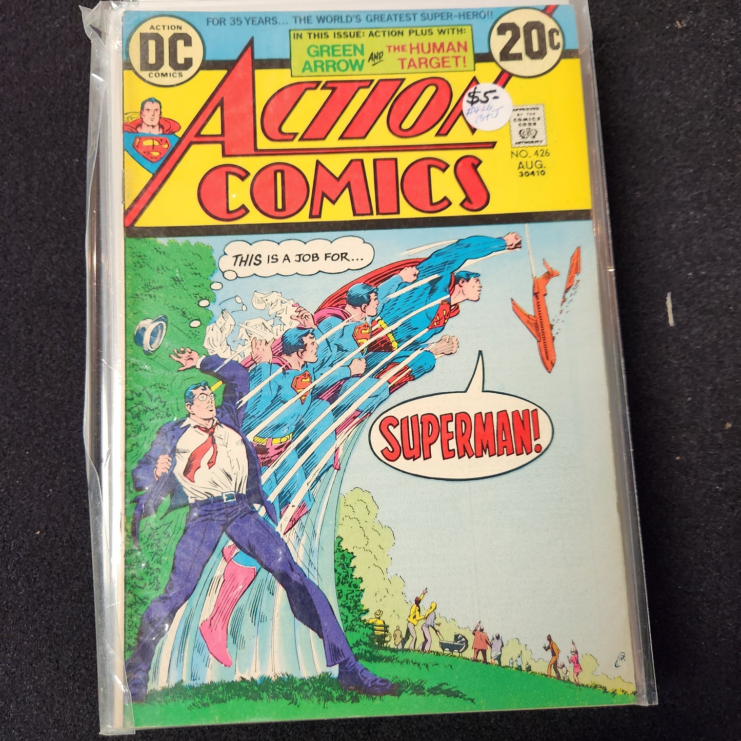 Action Comics #426 - Green Arrow and The Human Target (DC 1973)