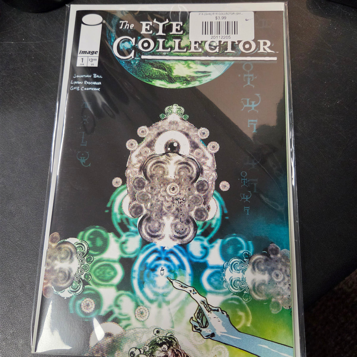 #1A (Gmb) EYE COLLECTOR (GMB CHOMICHUK)
