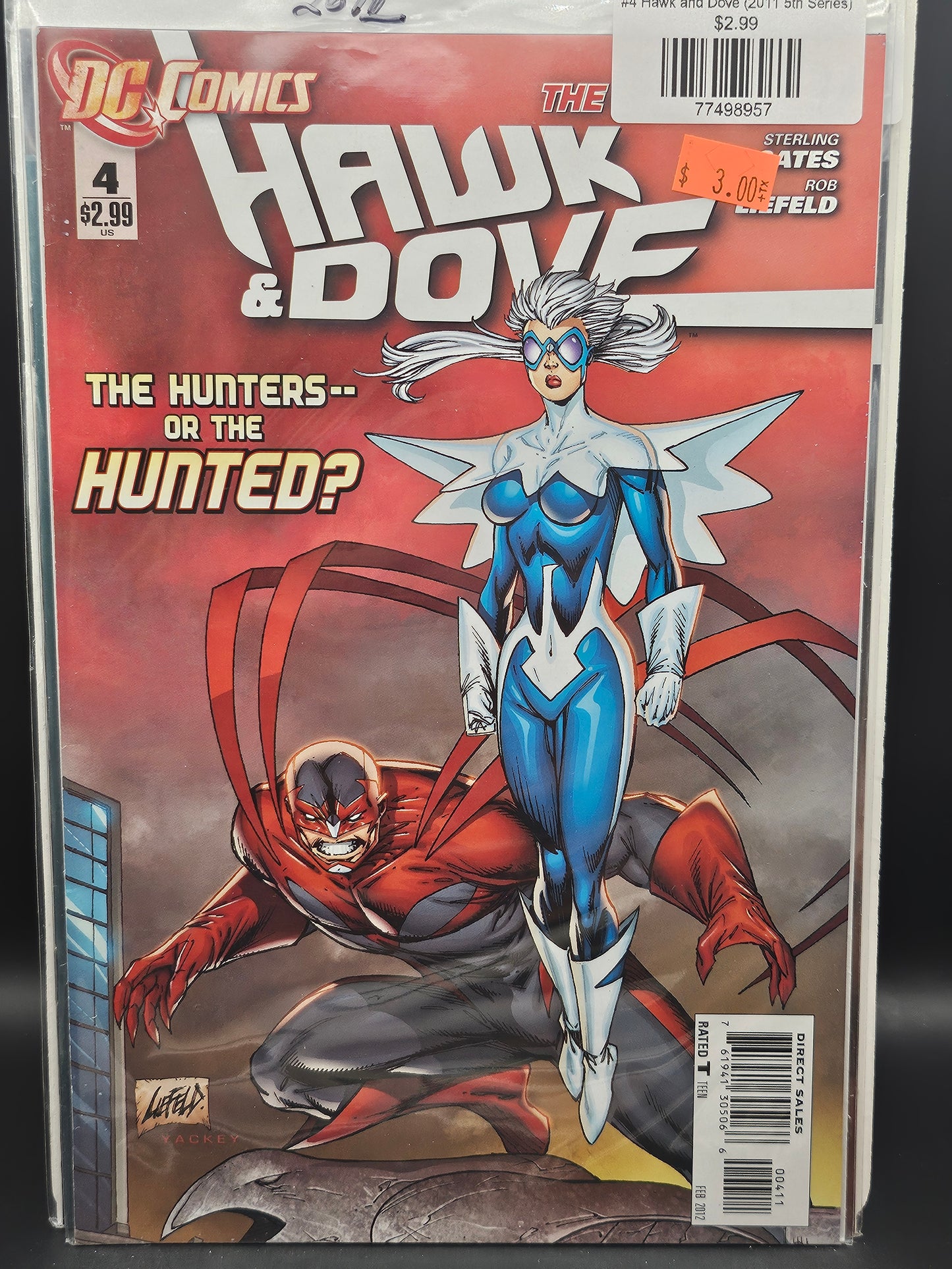 #4 Hawk and Dove (2011 5th Series)