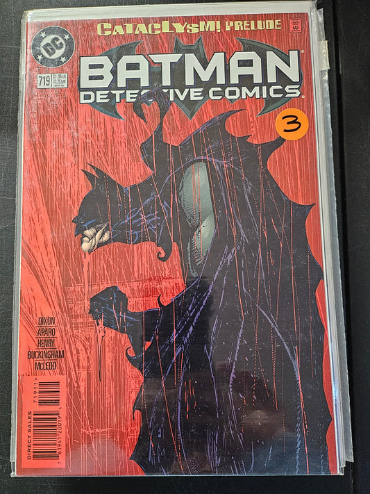 100.129 – #719 – Detective Comics 1937–2011 1–881