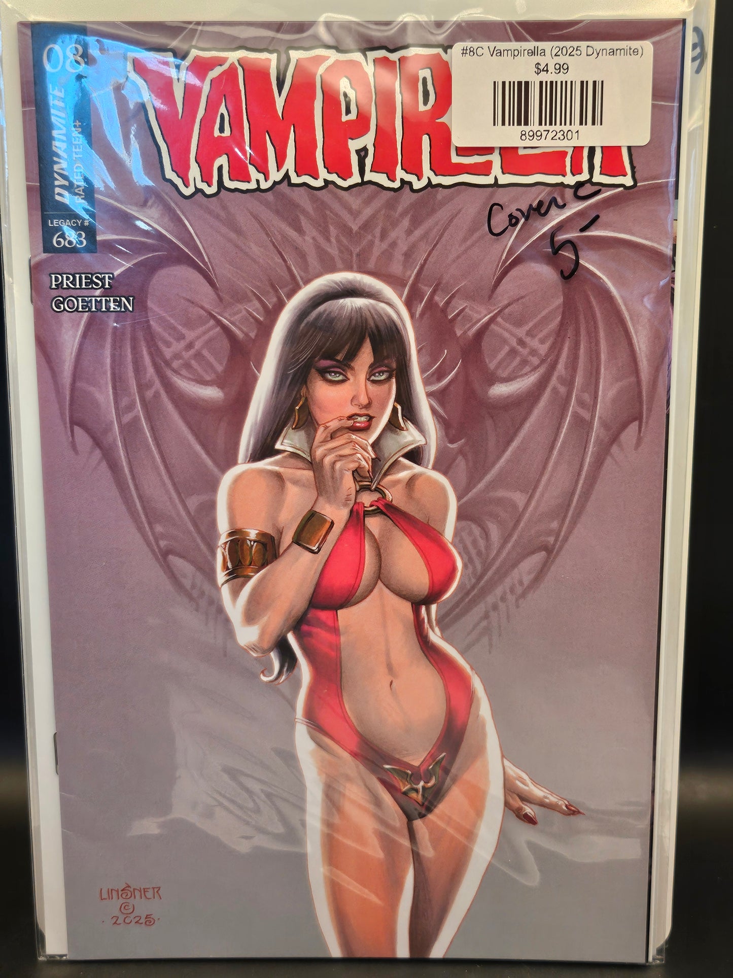 #8C Vampirella (2025 Dynamite)